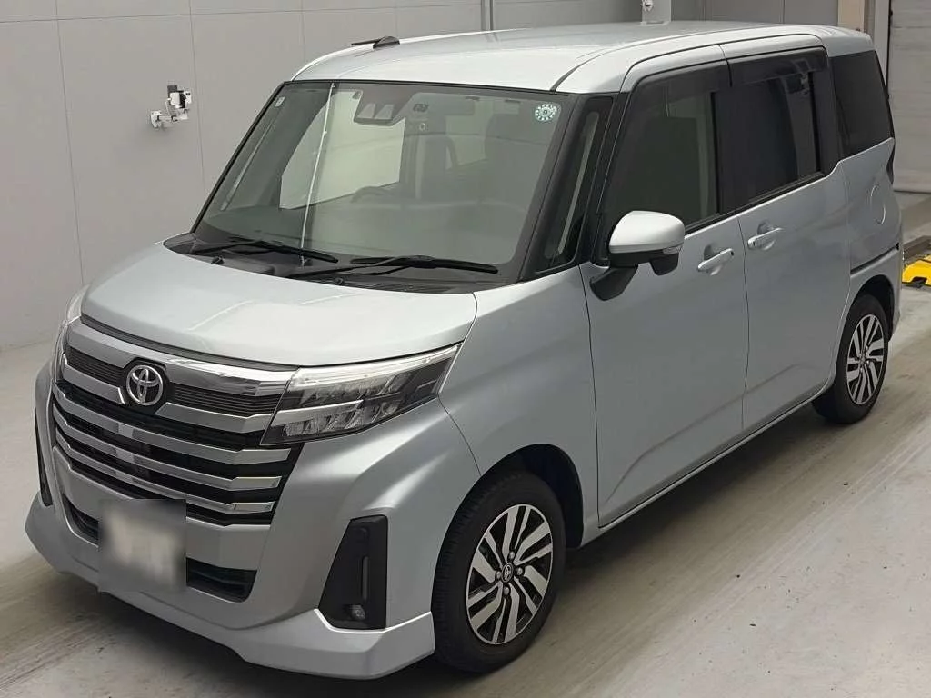 Toyota Roomy M900A 2022