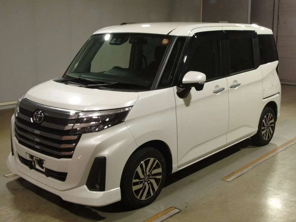 Toyota Roomy M900A 2023