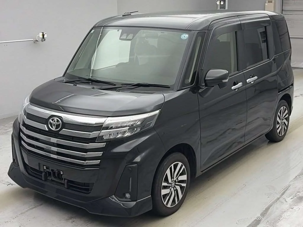 Toyota Roomy M900A 2025