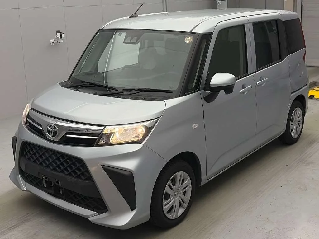 Toyota Roomy M900A 2021