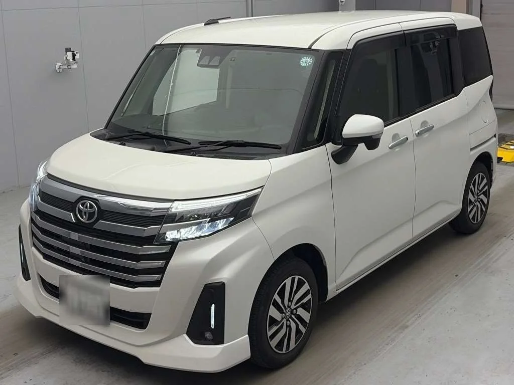 Toyota Roomy M900A 2022