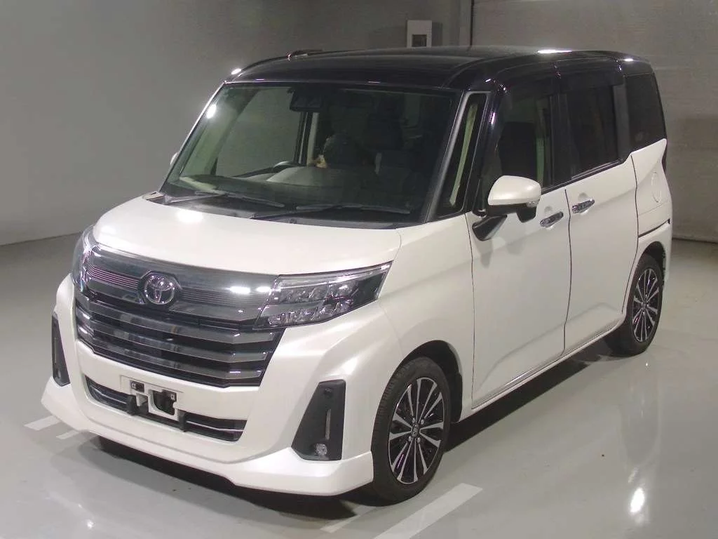 Toyota Roomy M900A 2021