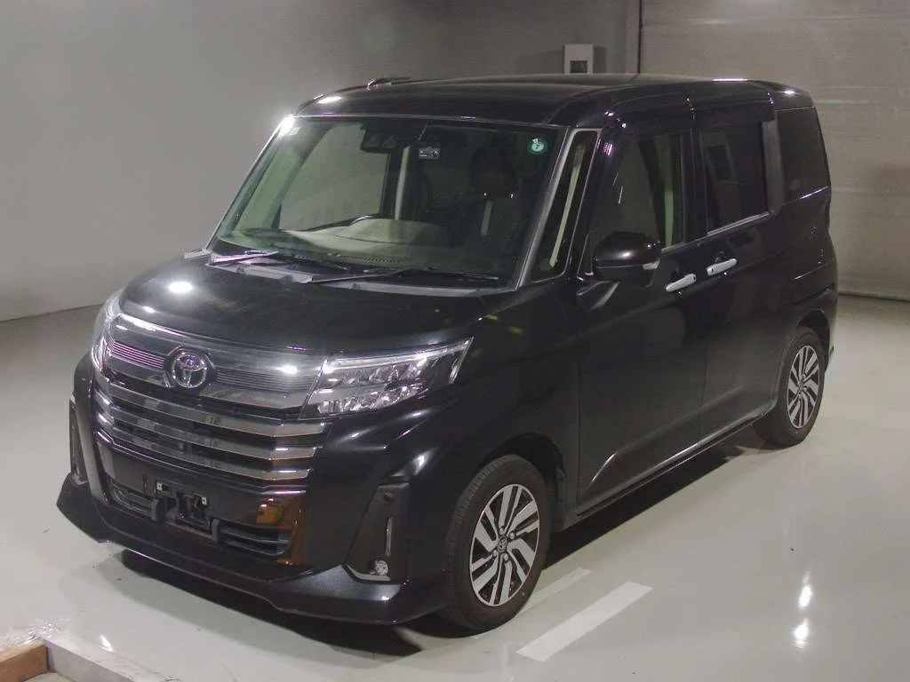 Toyota Roomy M900A 2021
