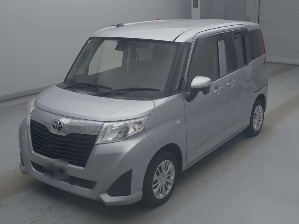 Toyota Roomy M900A 2018