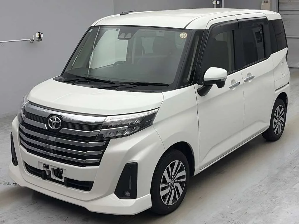 Toyota Roomy M900A 2023