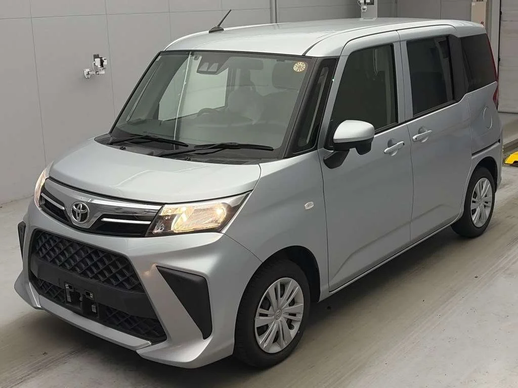 Toyota Roomy M900A 2021