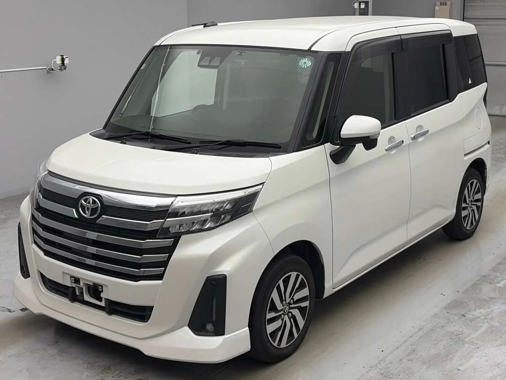 Toyota Roomy M900A 2022