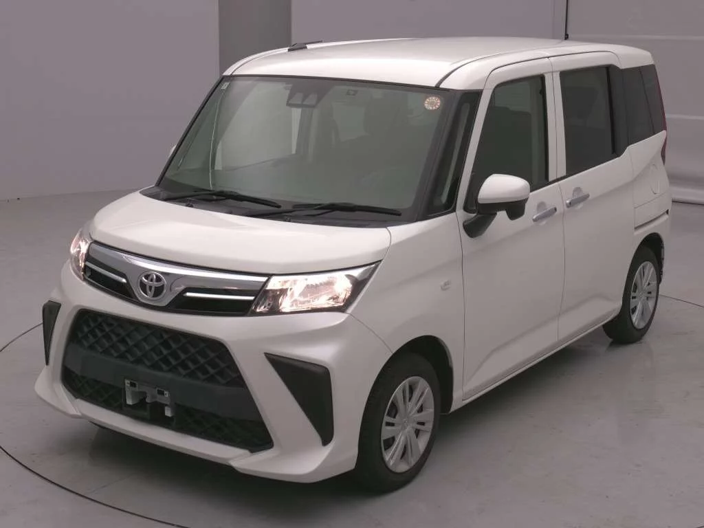 Toyota Roomy M900A 2021
