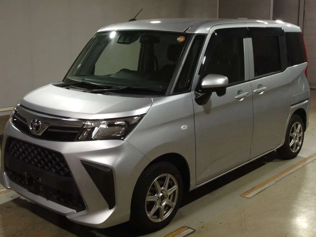 Toyota Roomy M900A 2023
