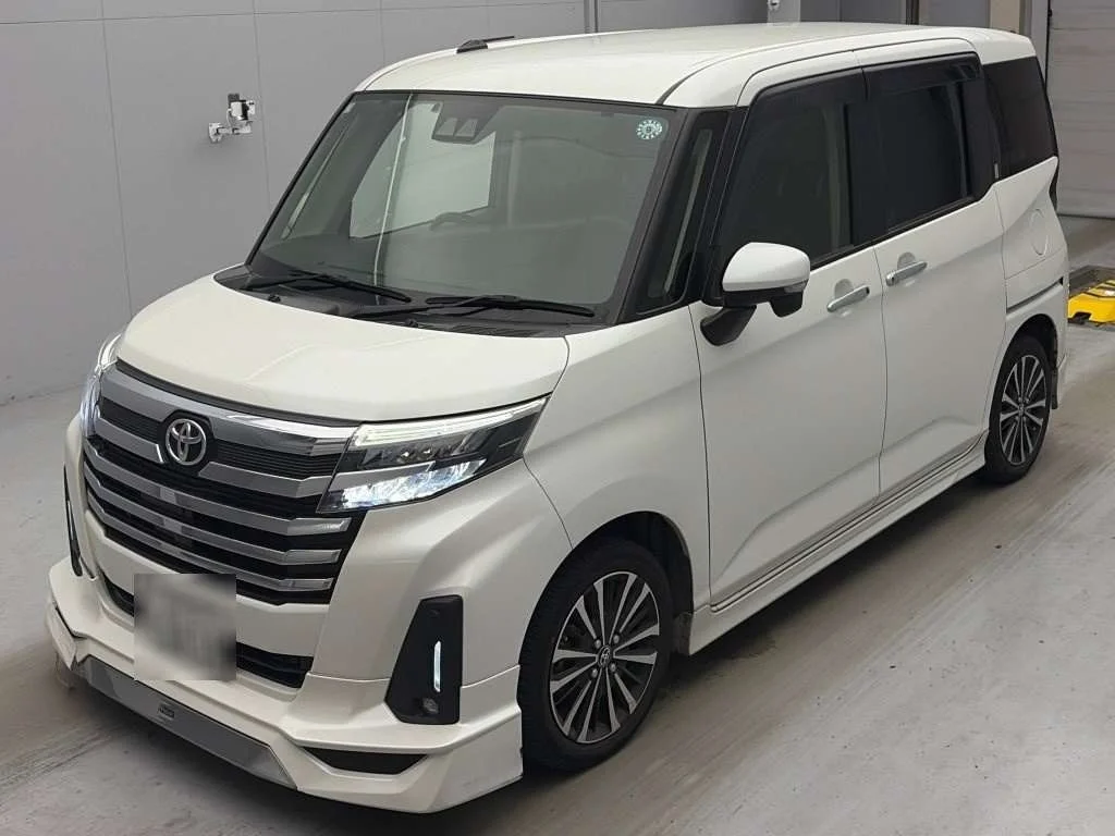 Toyota Roomy M900A 2023