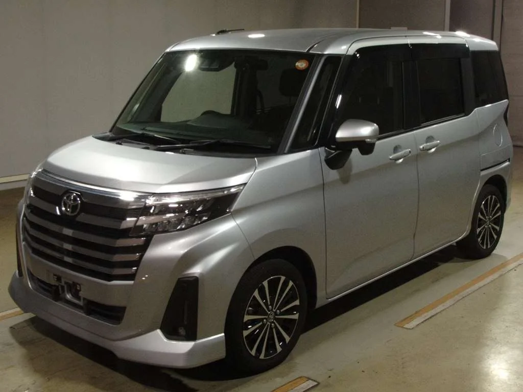 Toyota Roomy M900A 2020