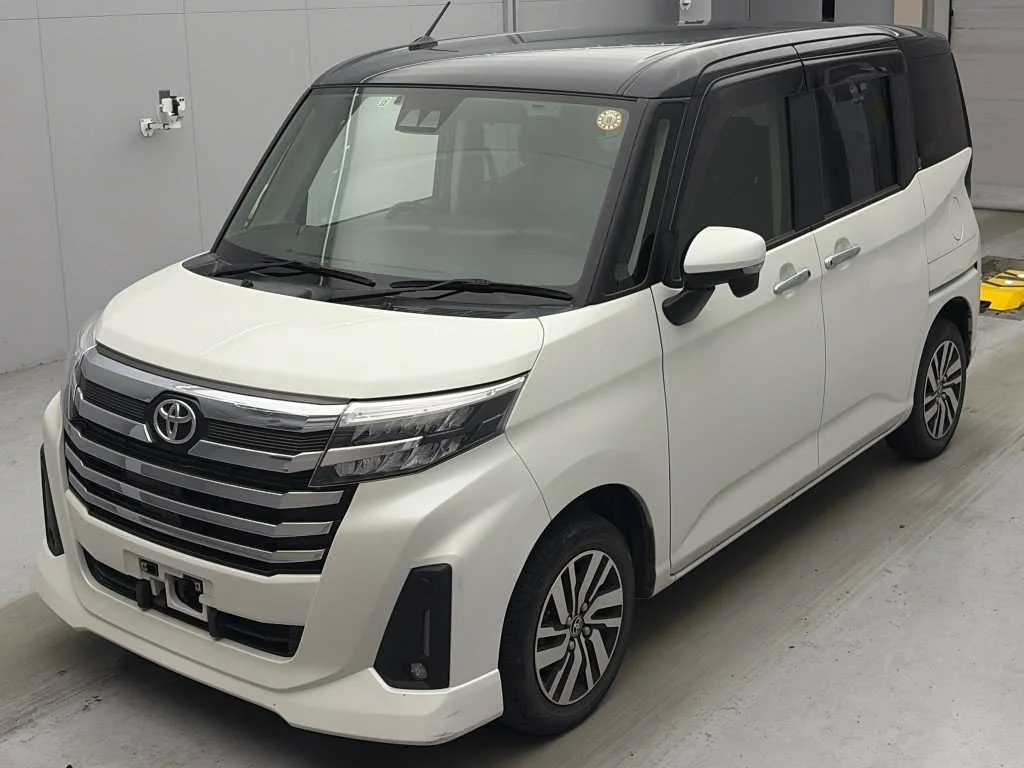 Toyota Roomy M900A 2021