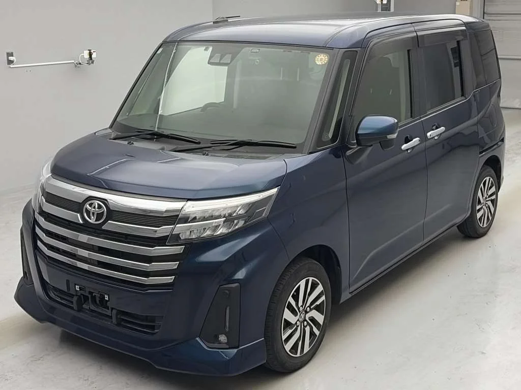Toyota Roomy M900A 2021