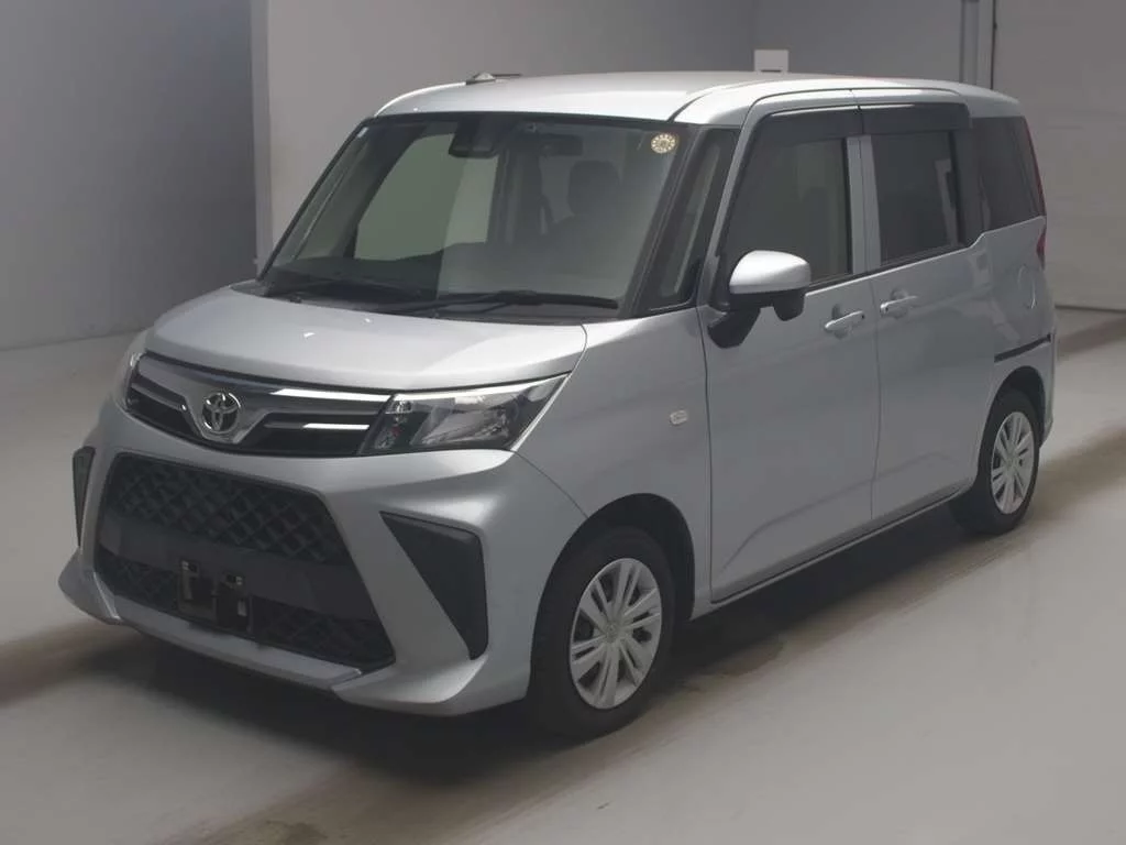 Toyota Roomy M900A 2021