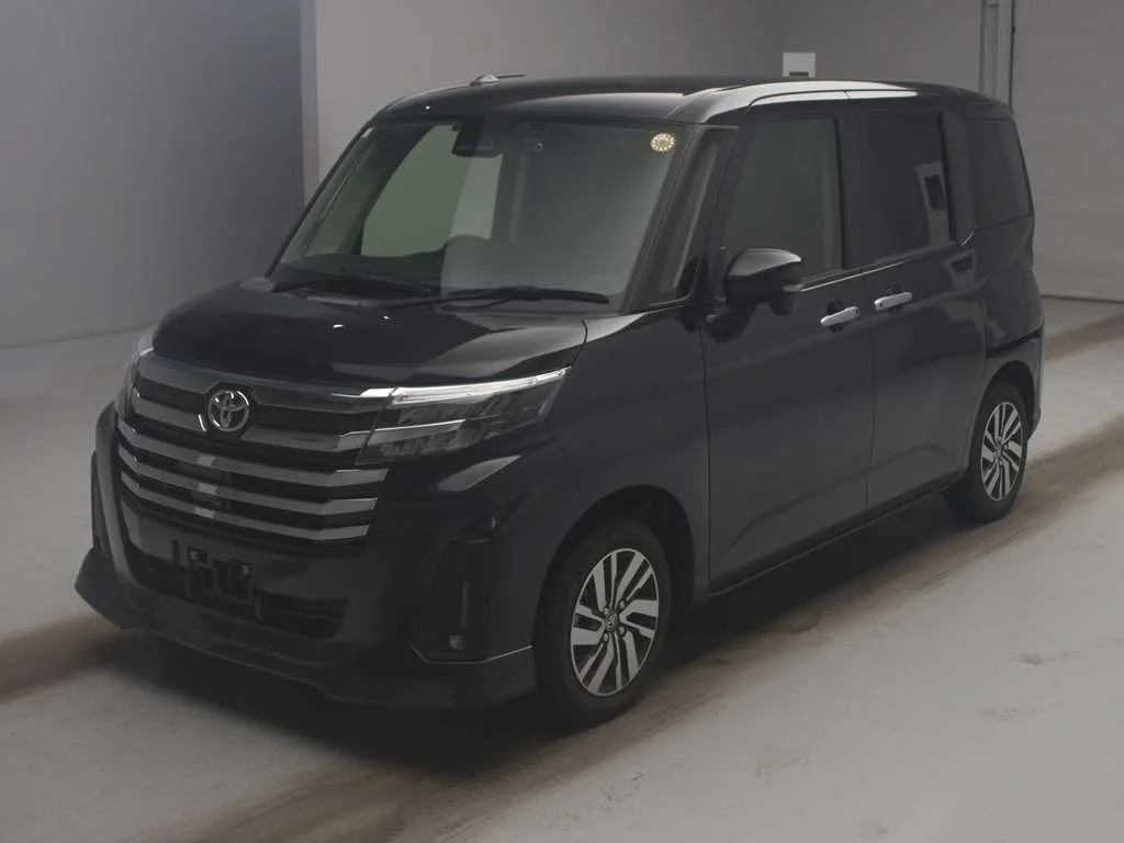 Toyota Roomy M900A 2023