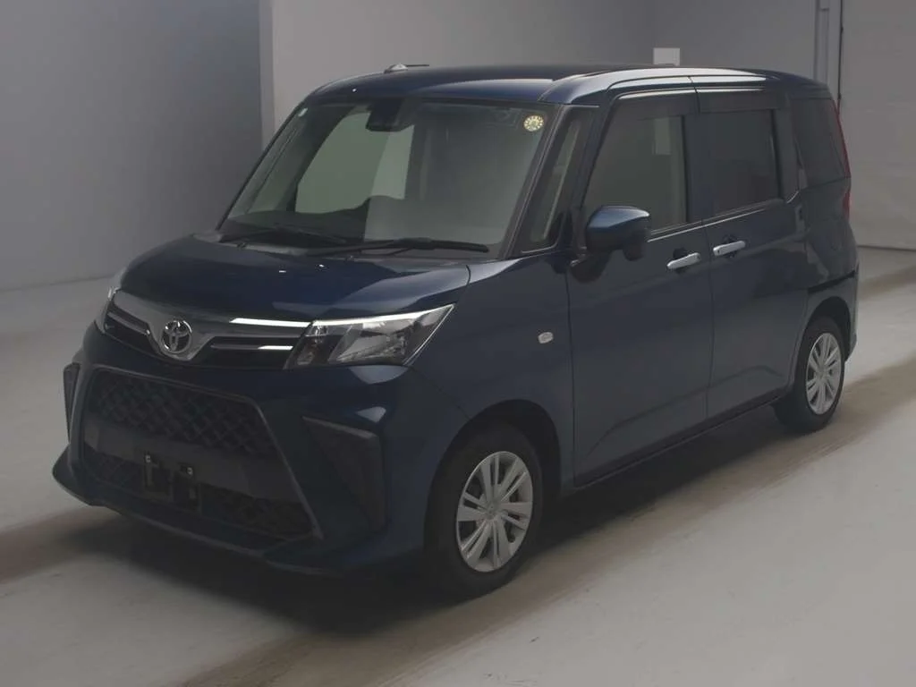 Toyota Roomy M900A 2021