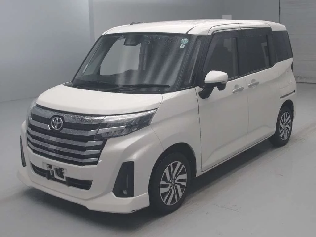 Toyota Roomy M900A 2022