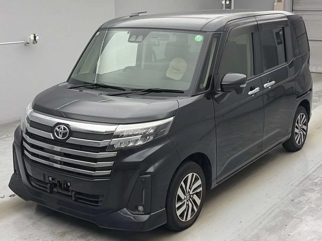 Toyota Roomy M900A 2021