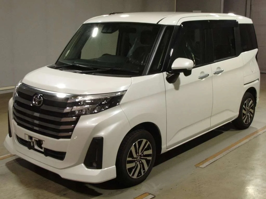Toyota Roomy M900A 2021