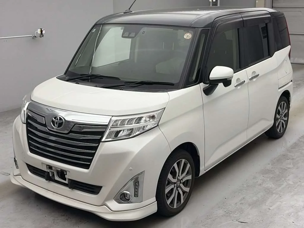 Toyota Roomy M900A 2019