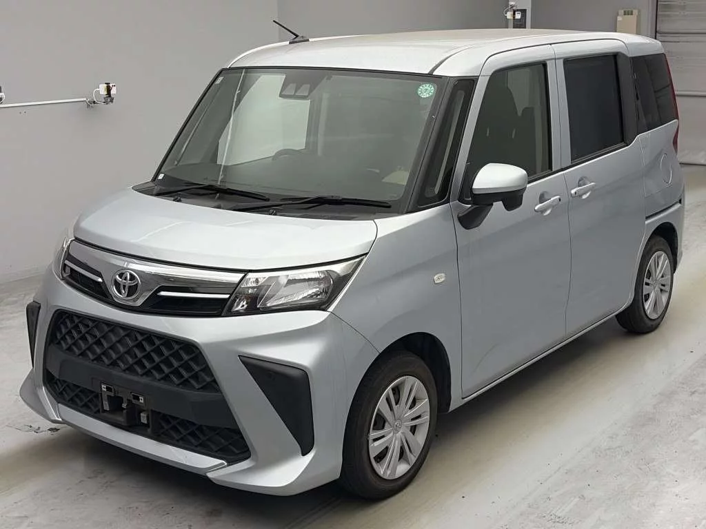 Toyota Roomy M900A 2021