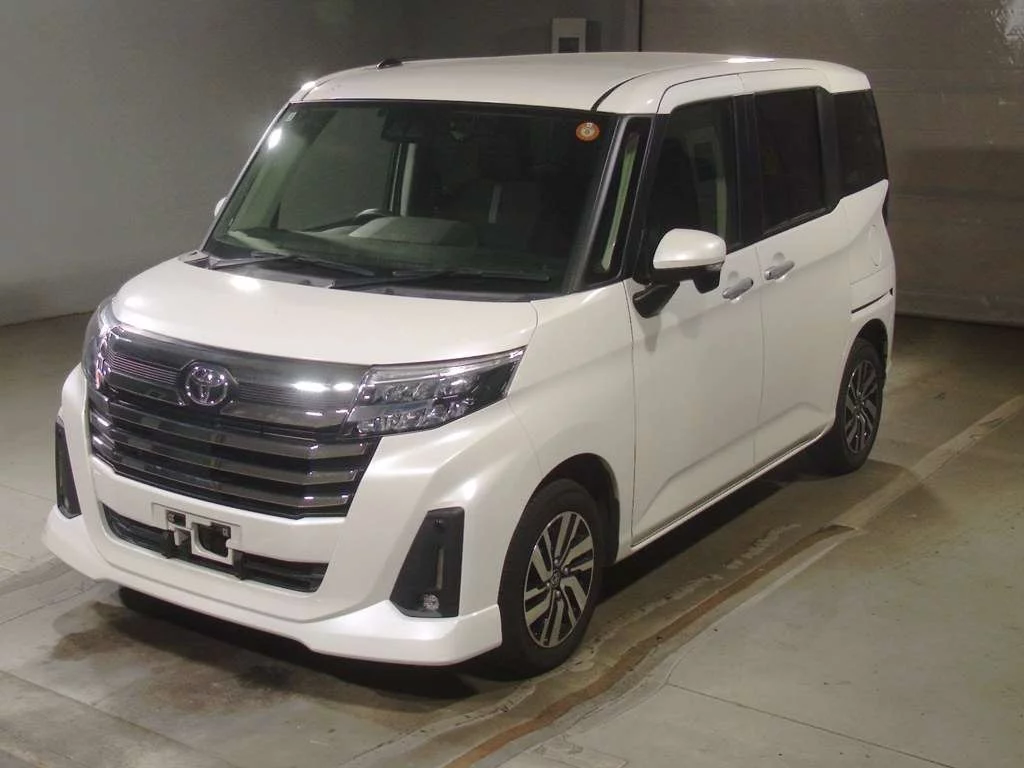 Toyota Roomy M900A 2021