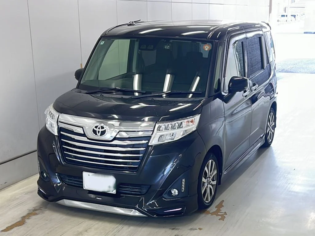 Toyota Roomy M900A 2020