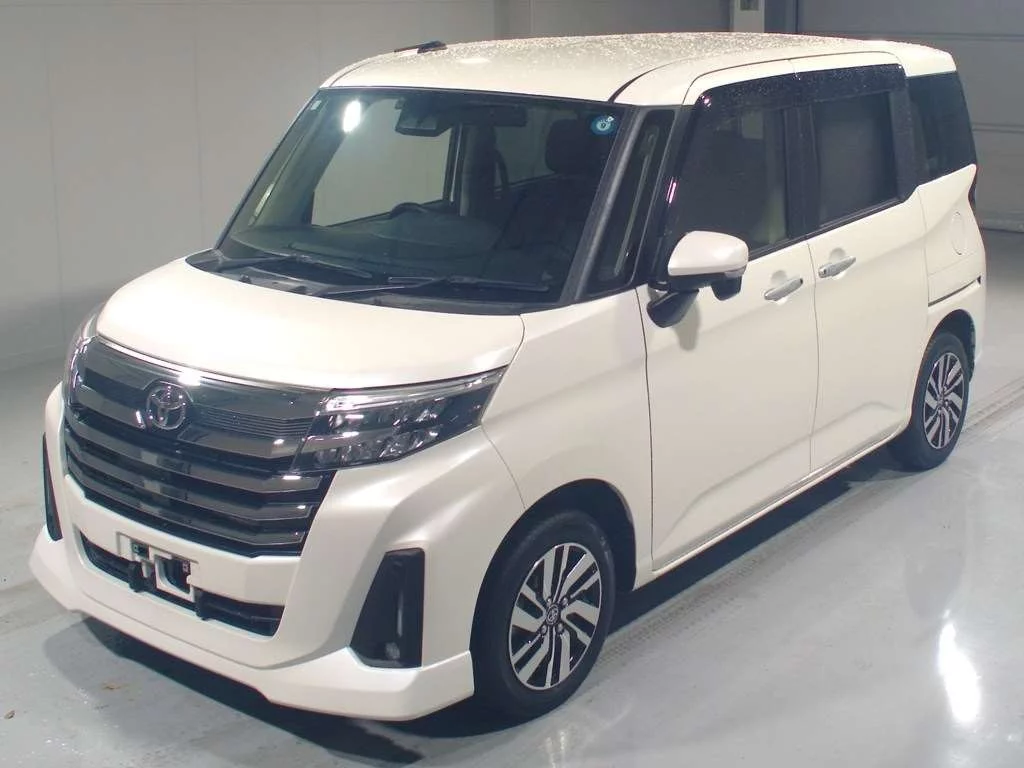 Toyota Roomy M900A 2023