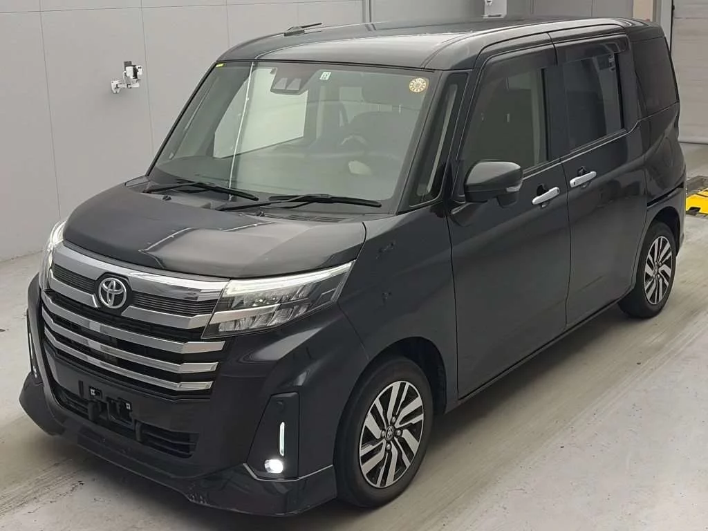 Toyota Roomy M900A 2021
