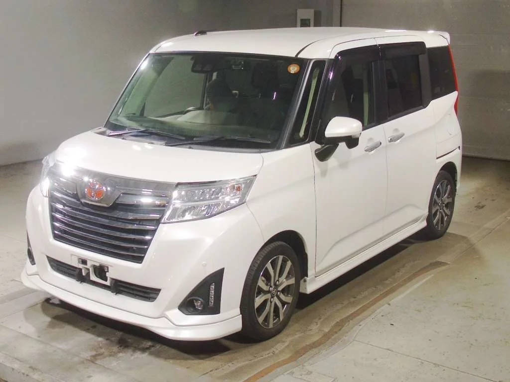 Toyota Roomy M900A 2019