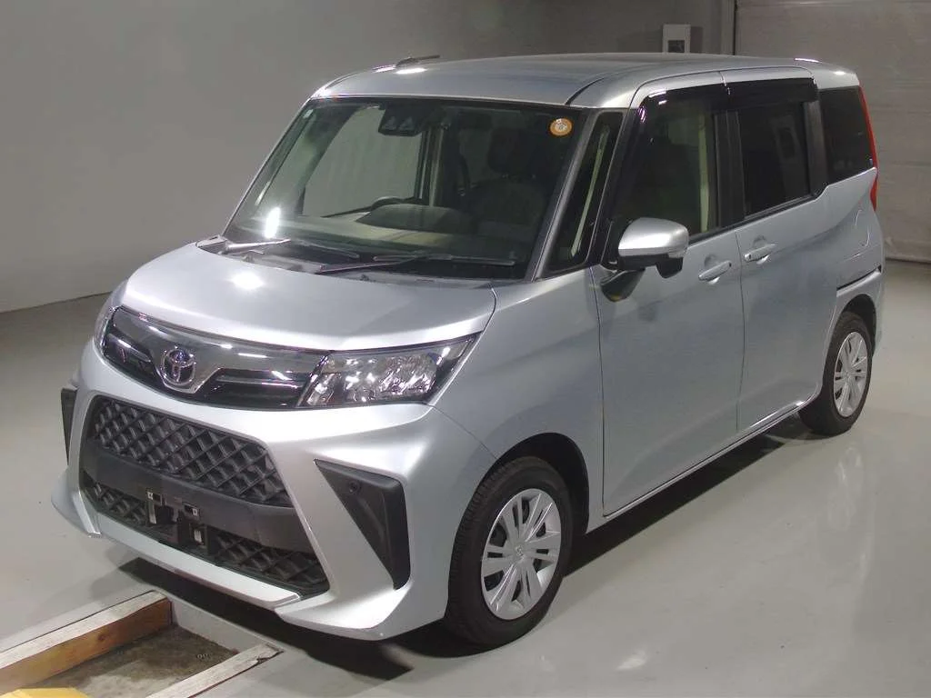 Toyota Roomy M900A 2021
