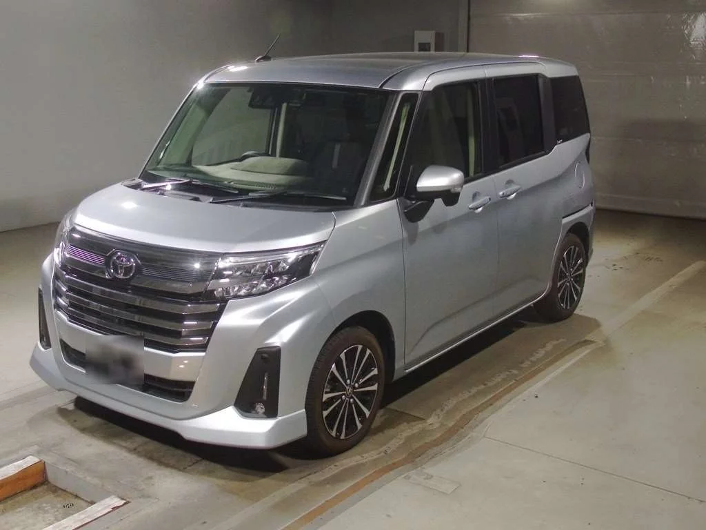 Toyota Roomy M900A 2021