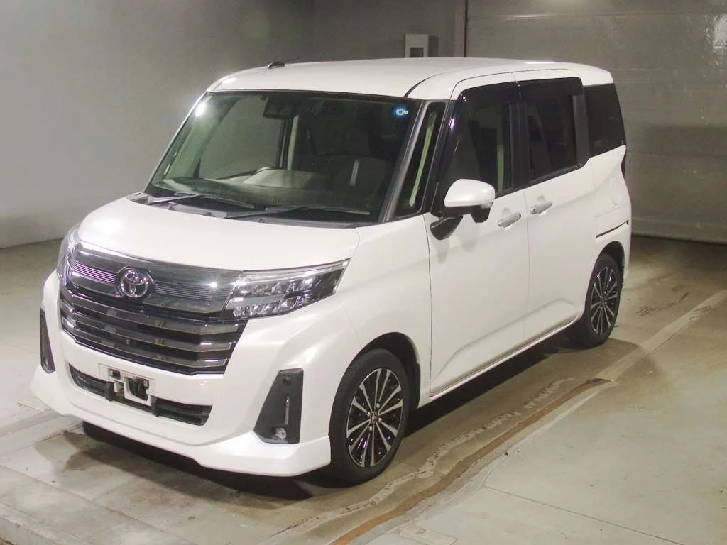Toyota Roomy M900A 2022