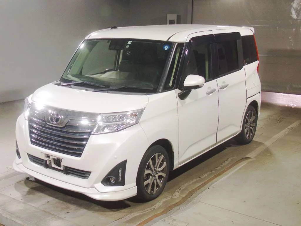 Toyota Roomy M900A 2019