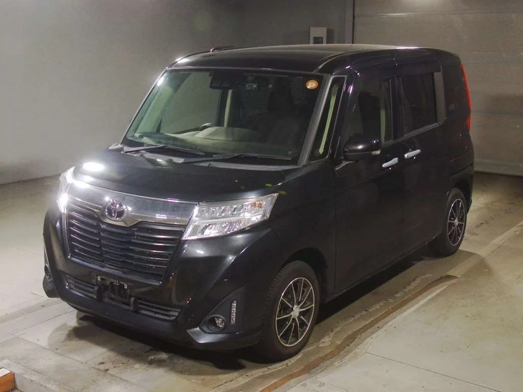 Toyota Roomy M900A 2019