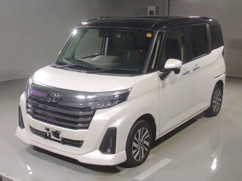Toyota Roomy M900A 2021