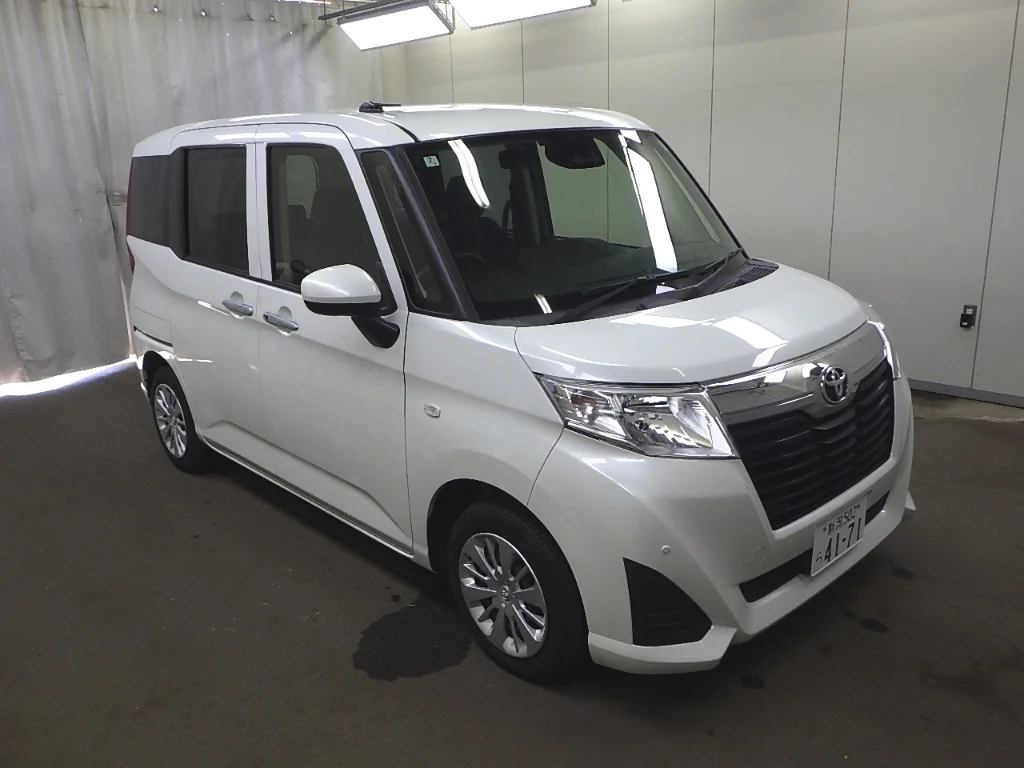 Toyota Roomy M900A 2020