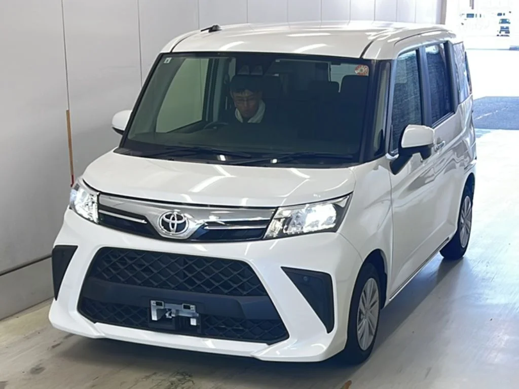 Toyota Roomy M900A 2023