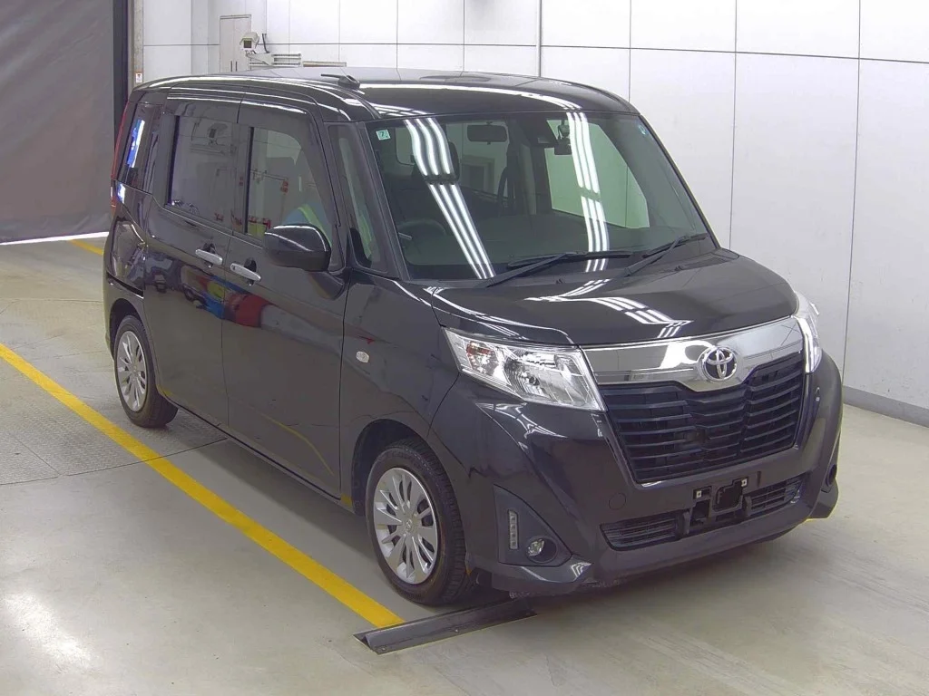 Toyota Roomy M900A 2018