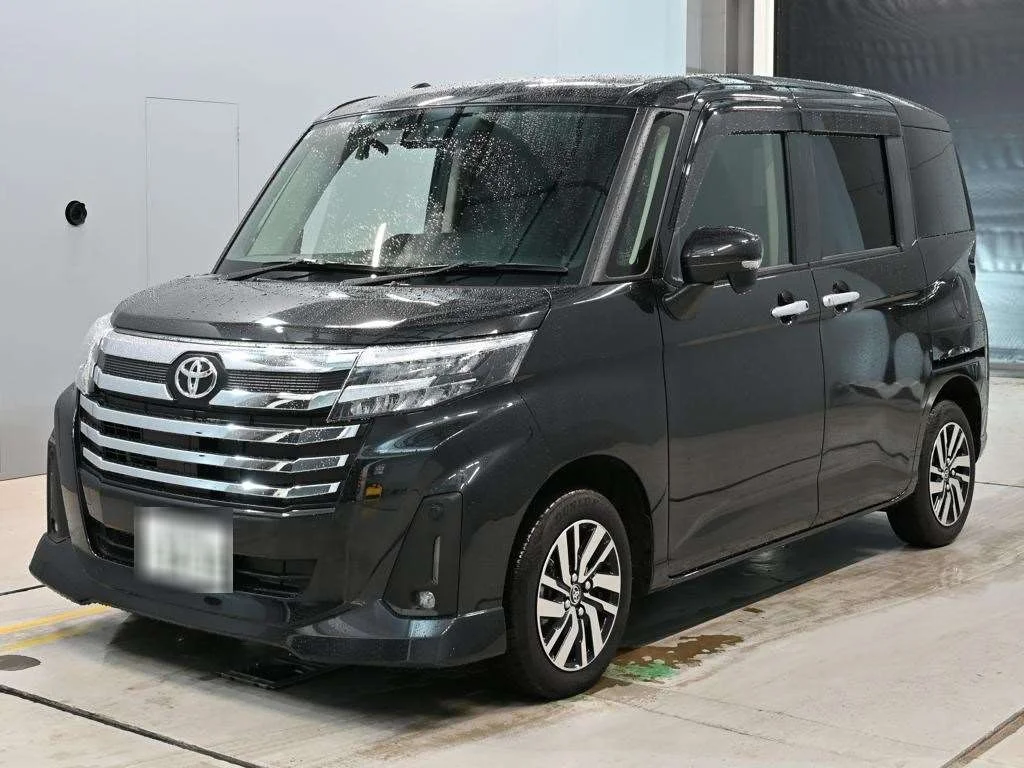 Toyota Roomy M900A 2025