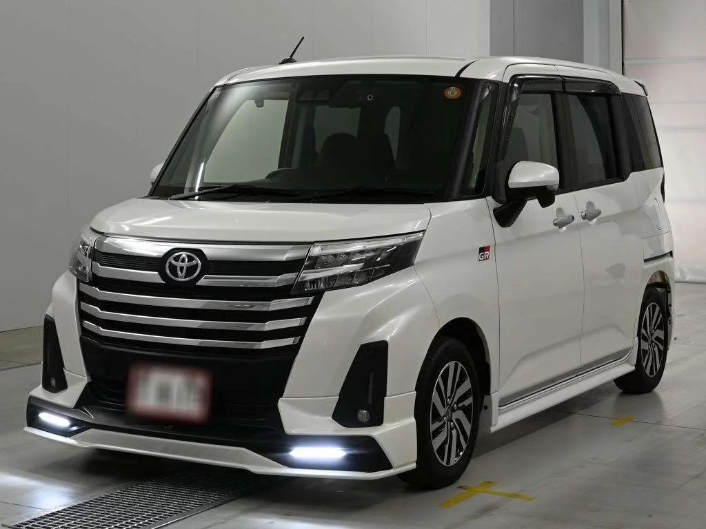 Toyota Roomy M910A 2021