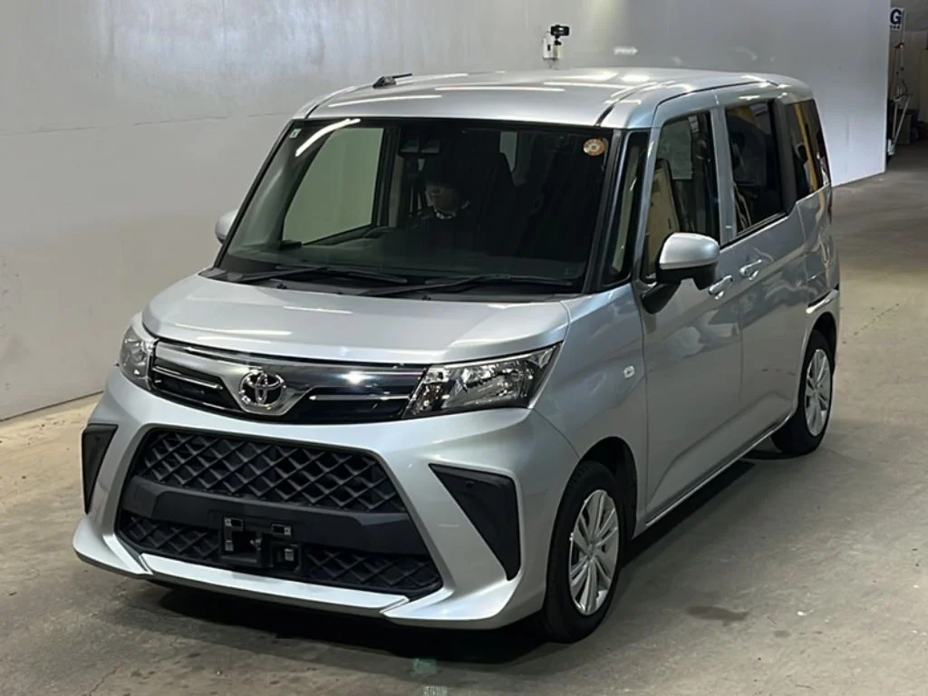 Toyota Roomy M900A 2021