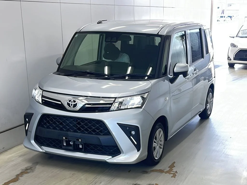 Toyota Roomy M900A 2022
