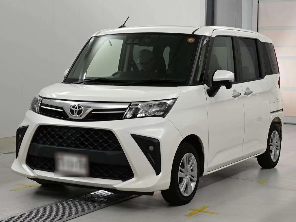 Toyota Roomy M900A 2021