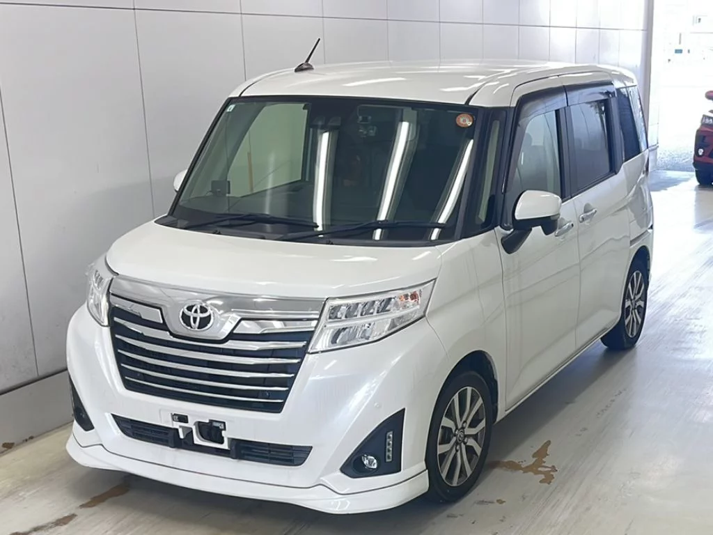 Toyota Roomy M900A 2019