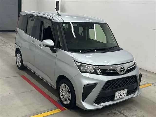 Toyota Roomy M900A 2020