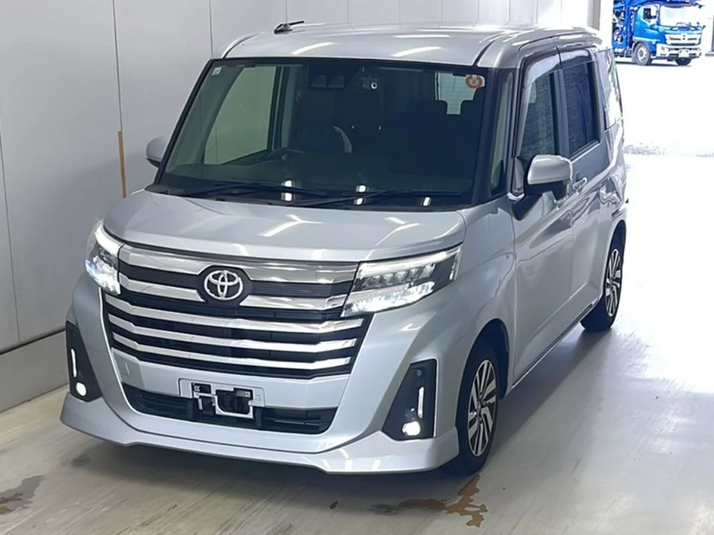 Toyota Roomy M900A 2021