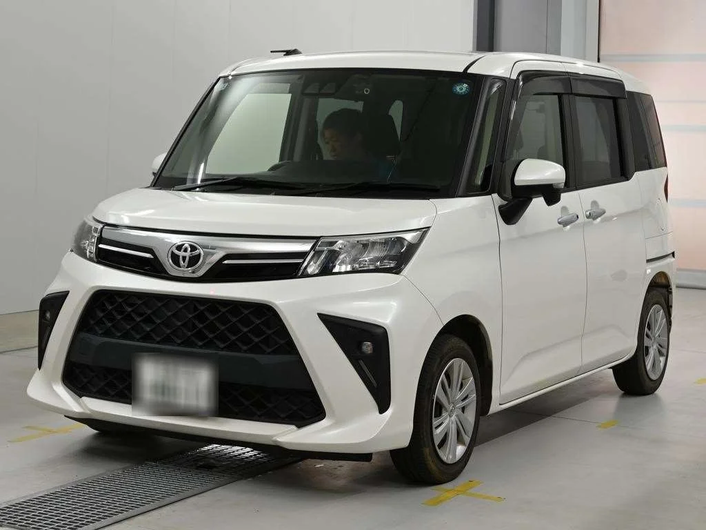 Toyota Roomy M900A 2021