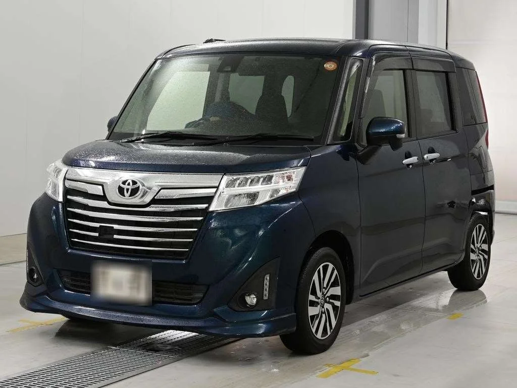 Toyota Roomy M900A 2018