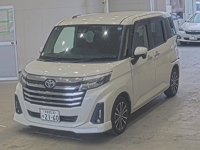 Toyota Roomy M900A 2022